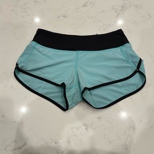 women’s Lululemon Speed Up 2” shorts